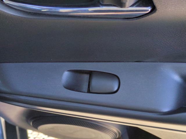 Used 2020 Nissan Kicks SR w/ SR Premium Package image 29