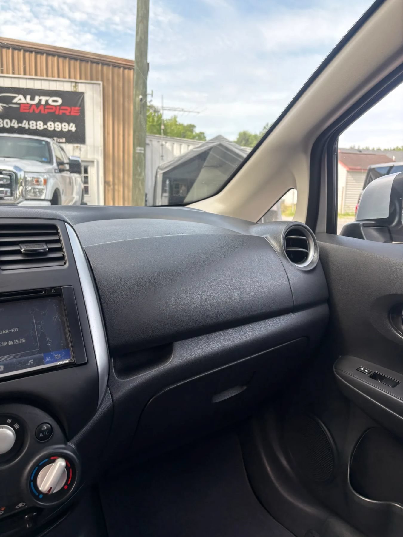 Used 2014 Nissan Versa Note SV FWD image 31