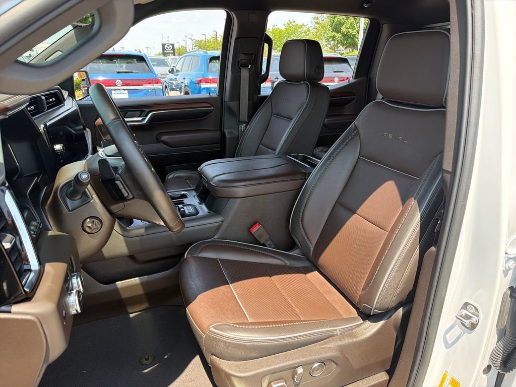 Used 2024 GMC Sierra 1500 Denali w/ Technology Package AWD/4WD image 7