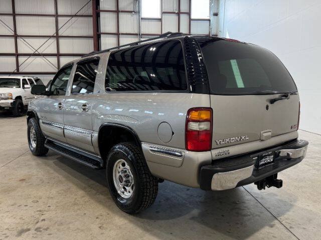 Used 2000 GMC Yukon XL 2500 SLT w/ SLT Marketing Opt Pkg AWD/4WD image 10