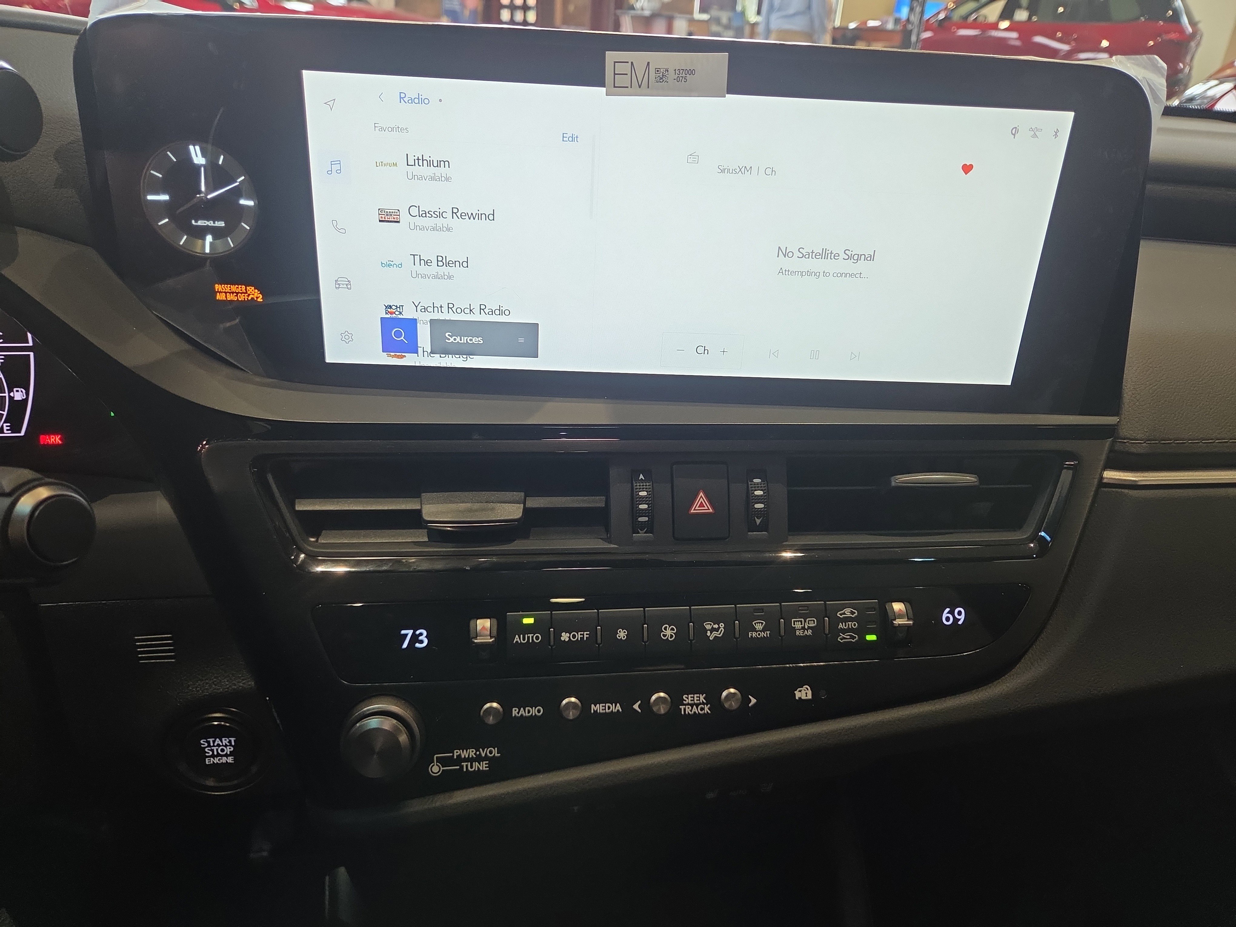 New 2025 Lexus ES 350 w/ Premium Package image 13