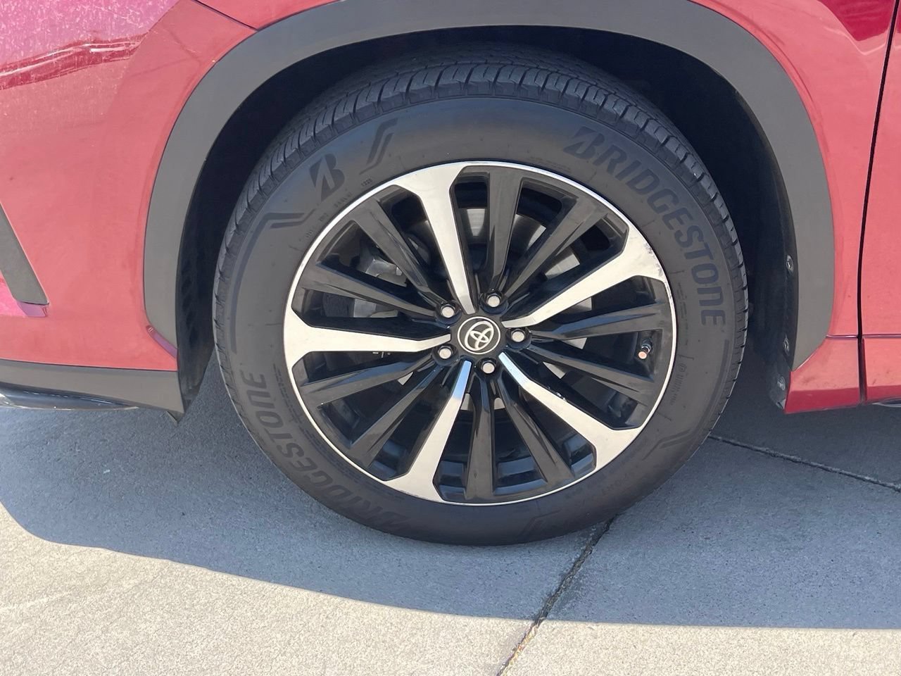 Used 2021 Toyota Highlander XSE FWD image 5