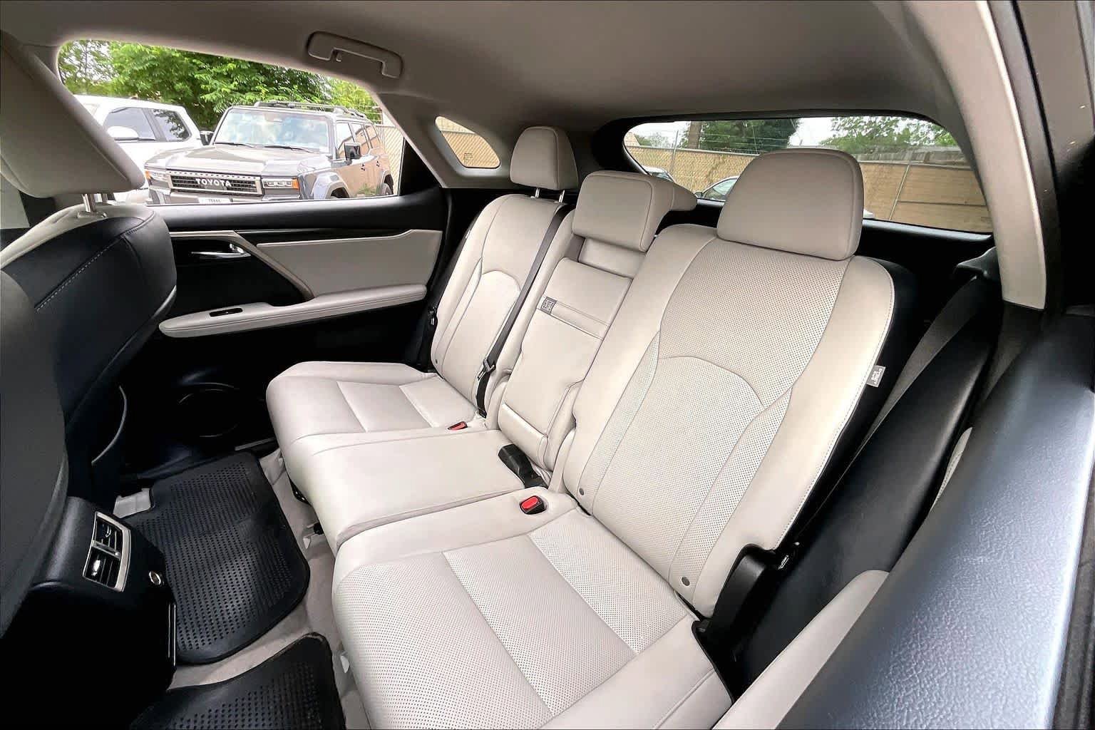 Used 2017 Lexus RX 350 FWD w/ Accessory Package image 18