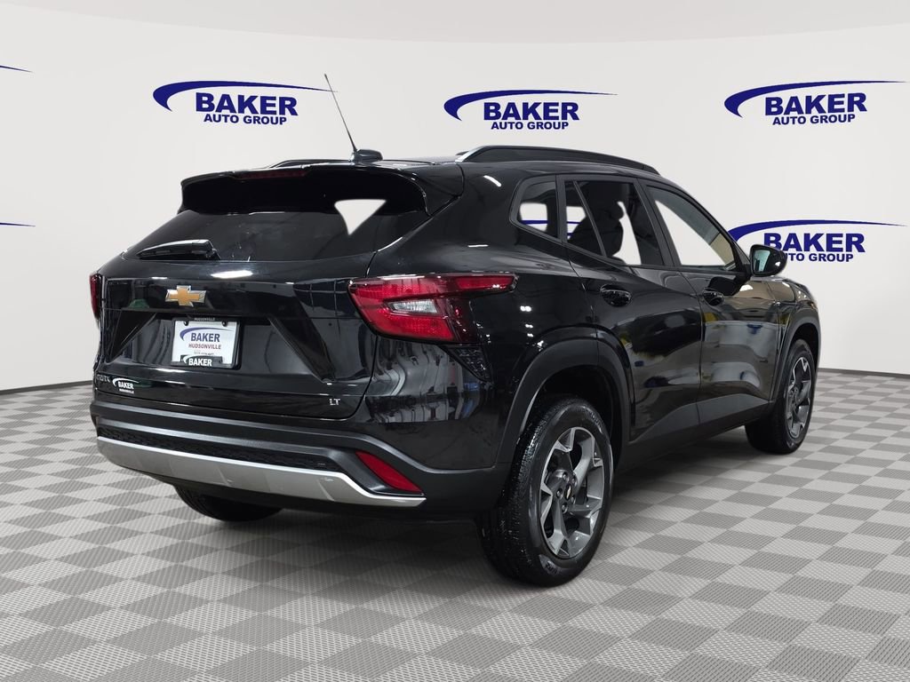 Used 2024 Chevrolet Trax LT w/ Driver Confidence Package image 5