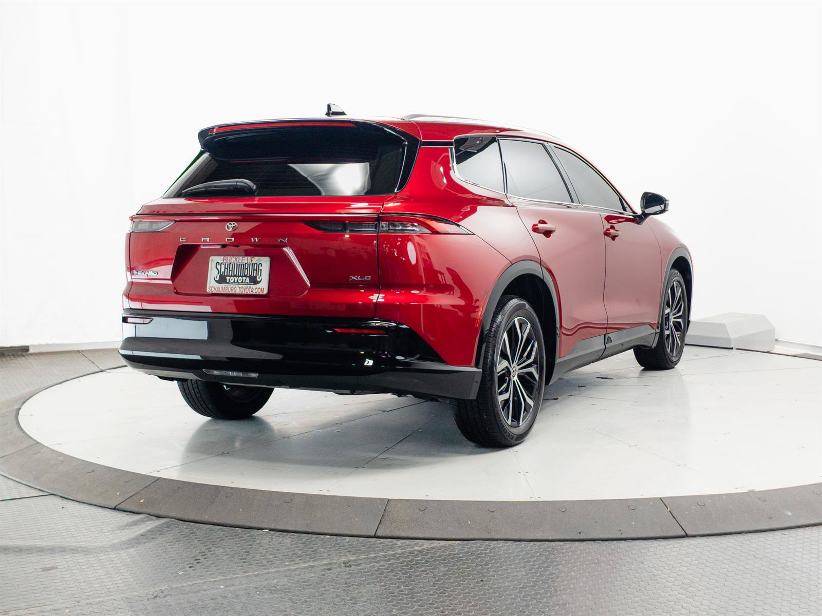 Certified 2025 Toyota Crown Signia AWD/4WD image 11