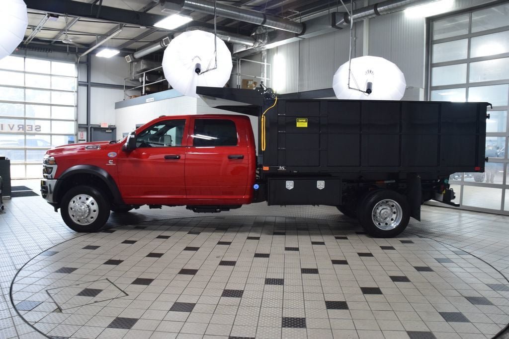Used 2026 RAM 5500 Tradesman w/ Chrome Appearance Group AWD/4WD image 3