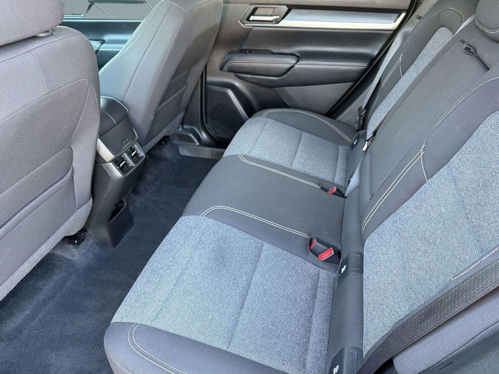 Used 2025 GMC Terrain Elevation AWD/4WD image 24