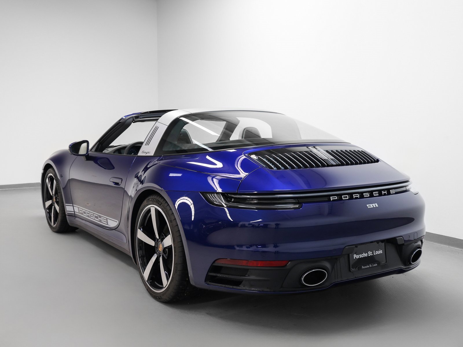 Used 2024 Porsche 911 Targa 4 image 3
