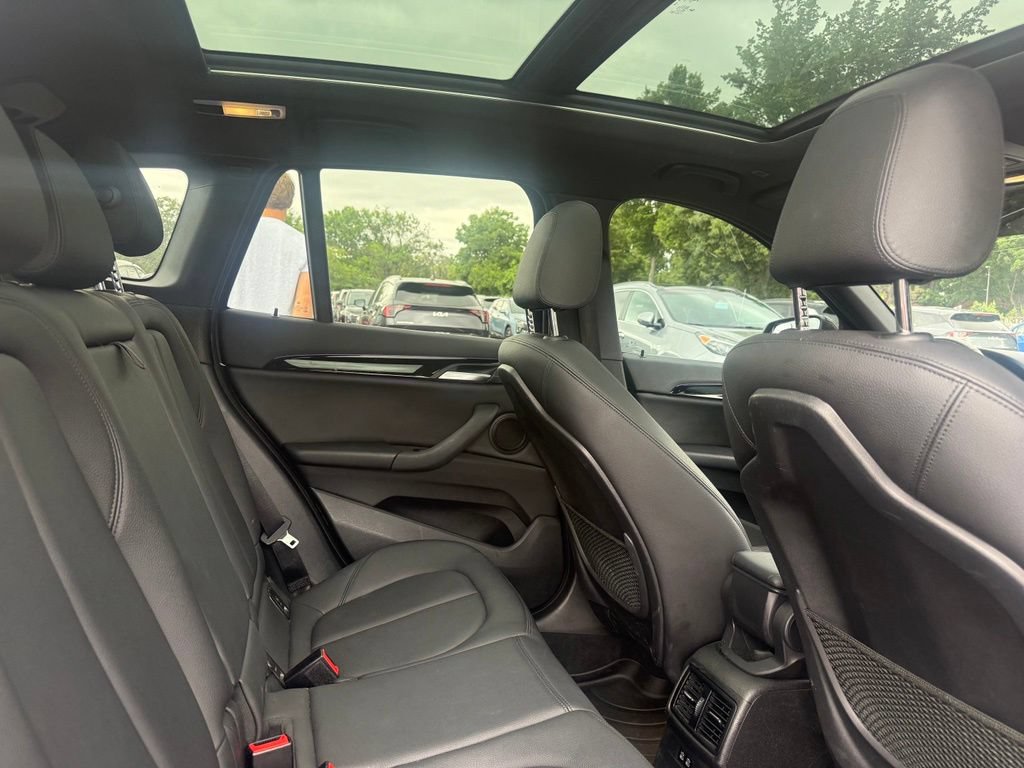 Used 2020 BMW X1 xDrive28i AWD/4WD image 6