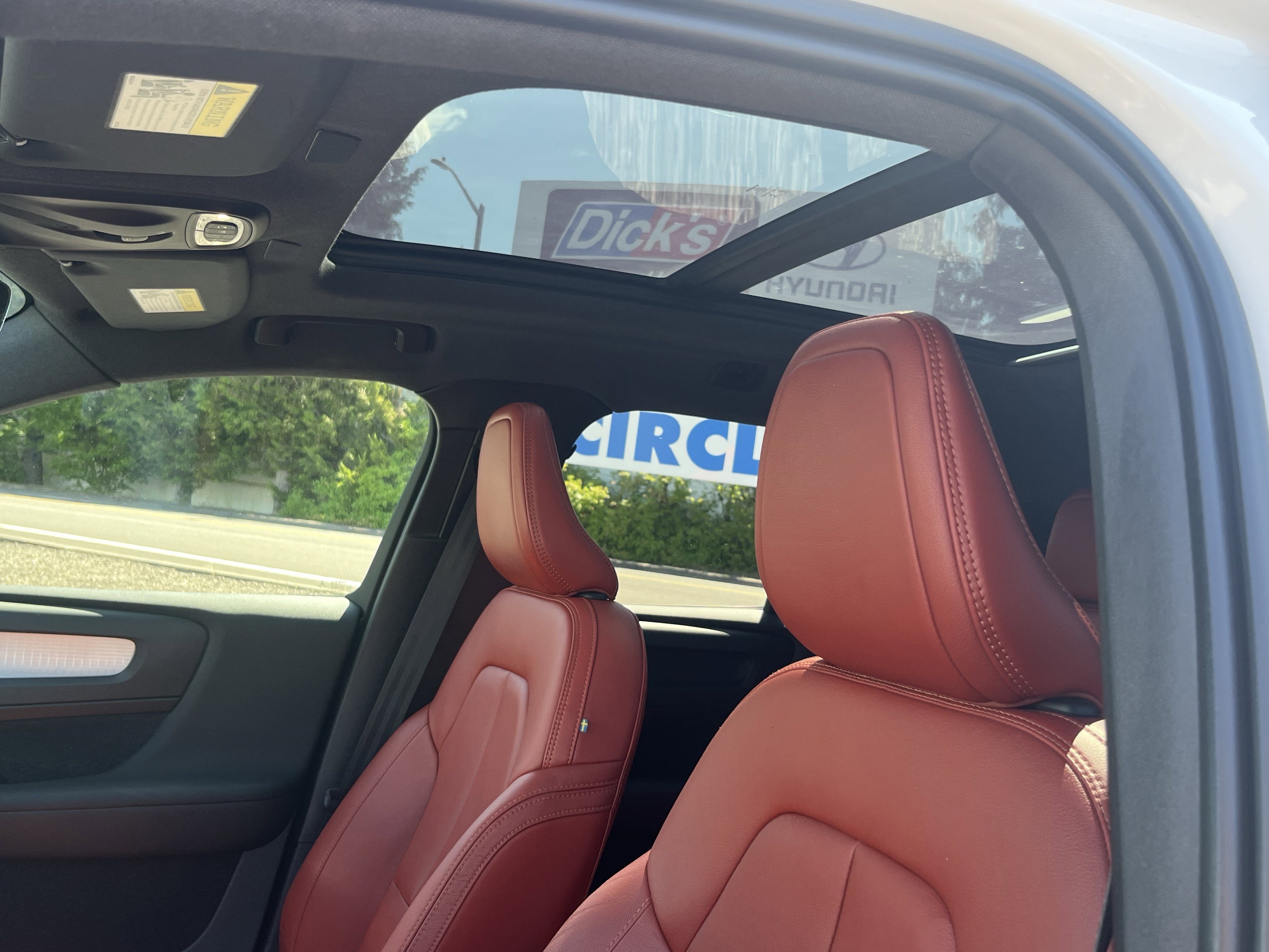 Used 2019 Volvo XC40 T5 Momentum AWD/4WD image 19