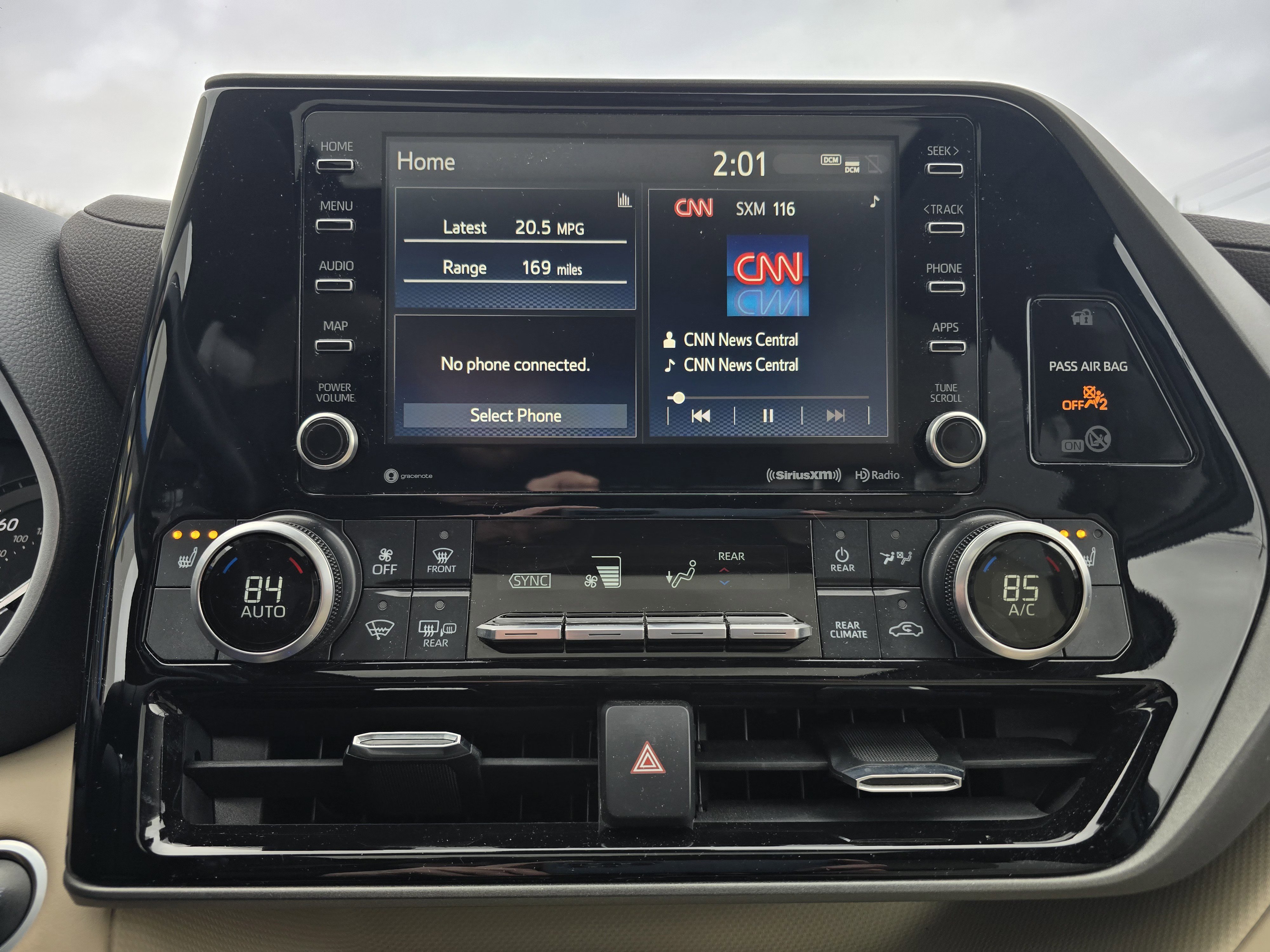 Used 2021 Toyota Highlander XLE image 26