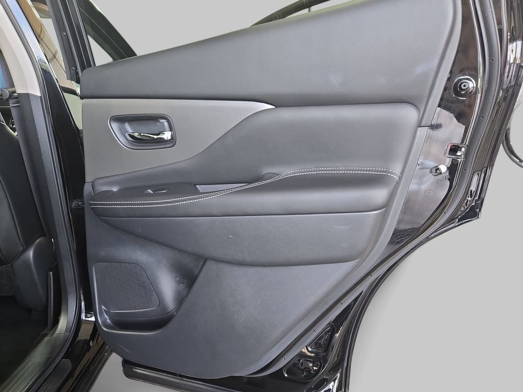 Used 2022 Nissan Murano SV AWD/4WD image 13