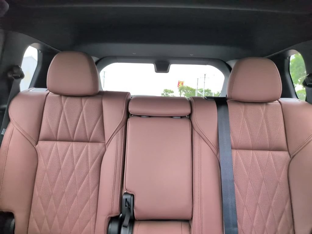 New 2026 Mitsubishi Outlander SEL FWD image 29