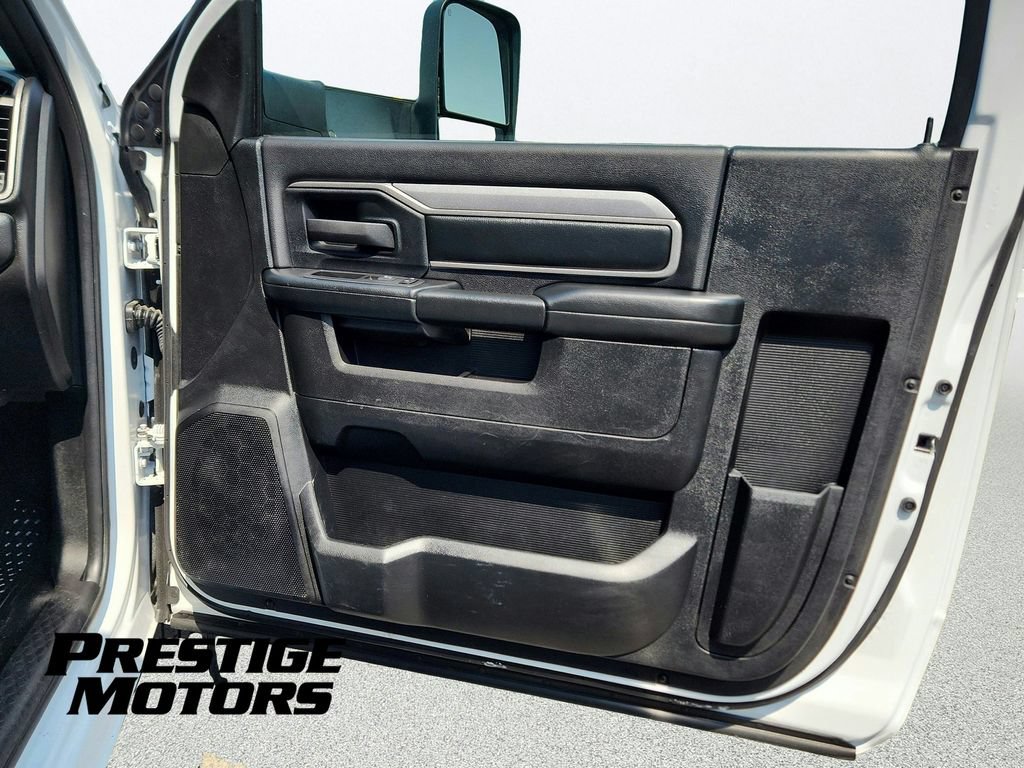 Used 2021 RAM 3500 Tradesman w/ Chrome Appearance Group RWD image 27