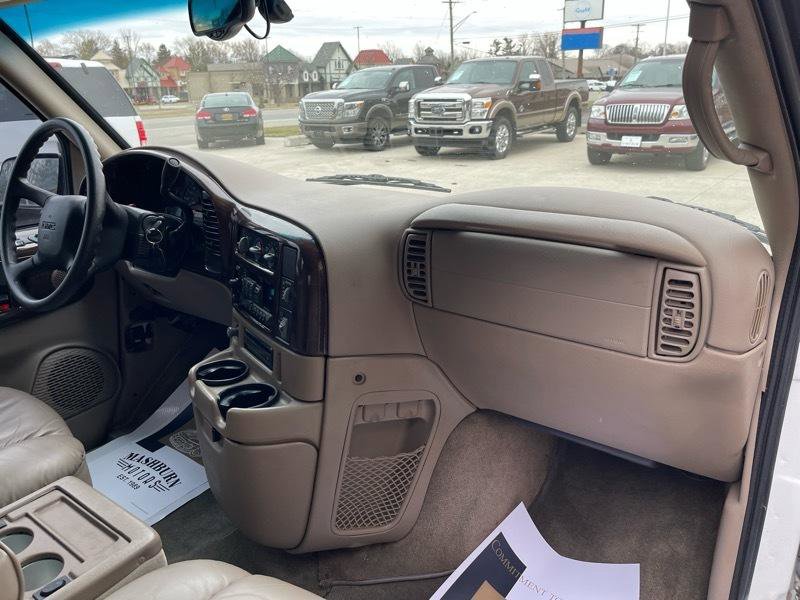 Used 2004 GMC Safari Conversion image 42