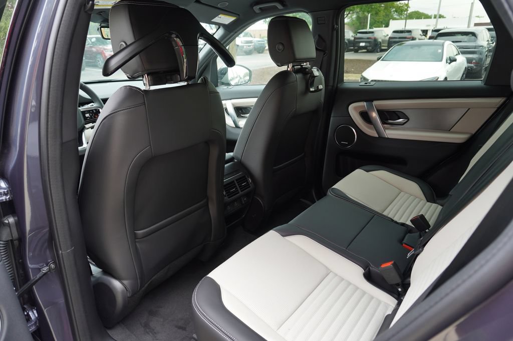 New 2026 Land Rover Discovery Sport Landmark AWD/4WD image 26