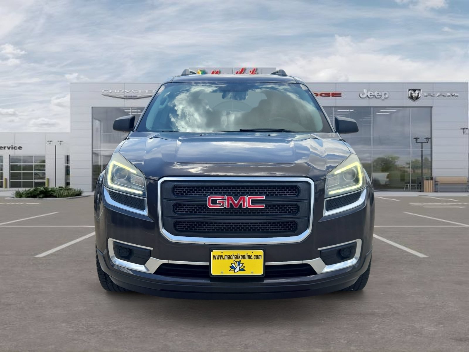 Used 2016 GMC Acadia SLE FWD image 8