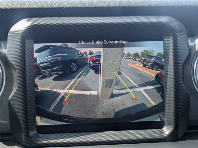 Used 2022 Jeep Wrangler Unlimited Sahara w/ LED Lighting Group AWD/4WD image 22