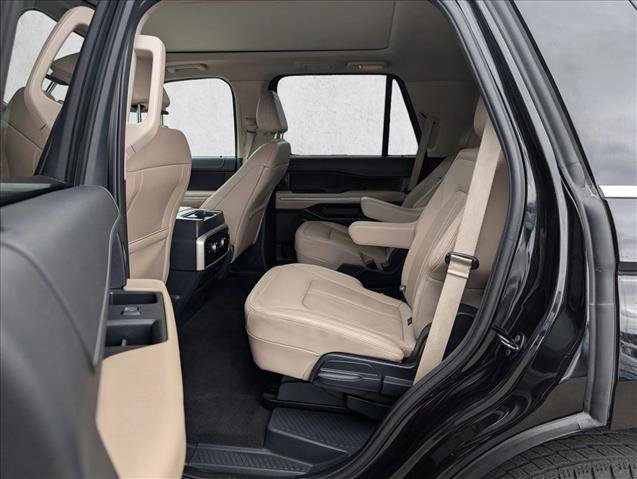 Used 2024 Ford Expedition Limited image 20