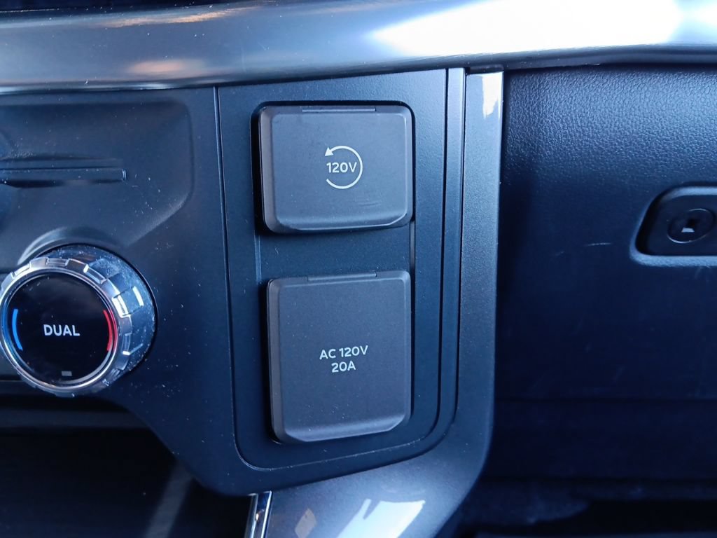 Used 2022 Ford F150 Lariat AWD/4WD image 21
