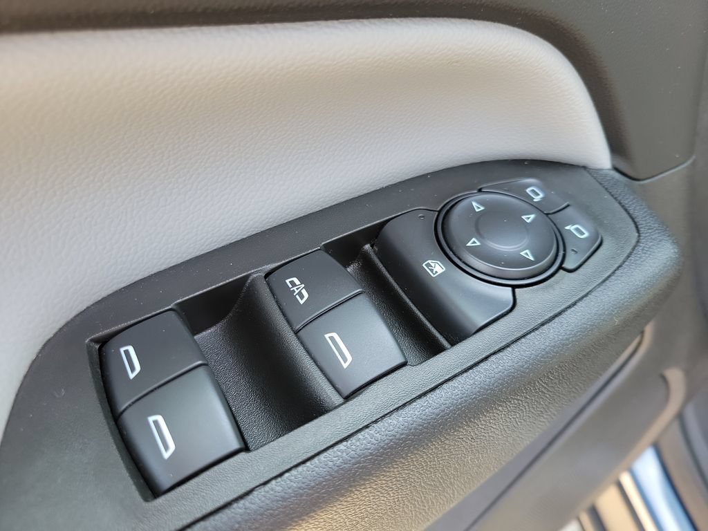 Used 2024 Chevrolet Equinox LS w/ LS Convenience Package AWD/4WD image 16