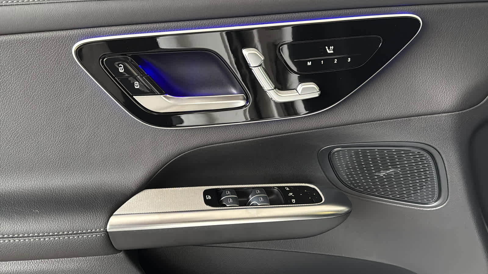 New 2026 Mercedes-Benz GLC 43 AMG 4MATIC image 17