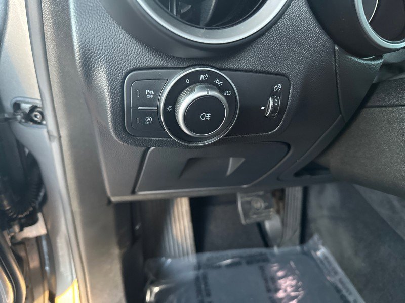 Used 2018 Alfa Romeo Stelvio AWD image 76