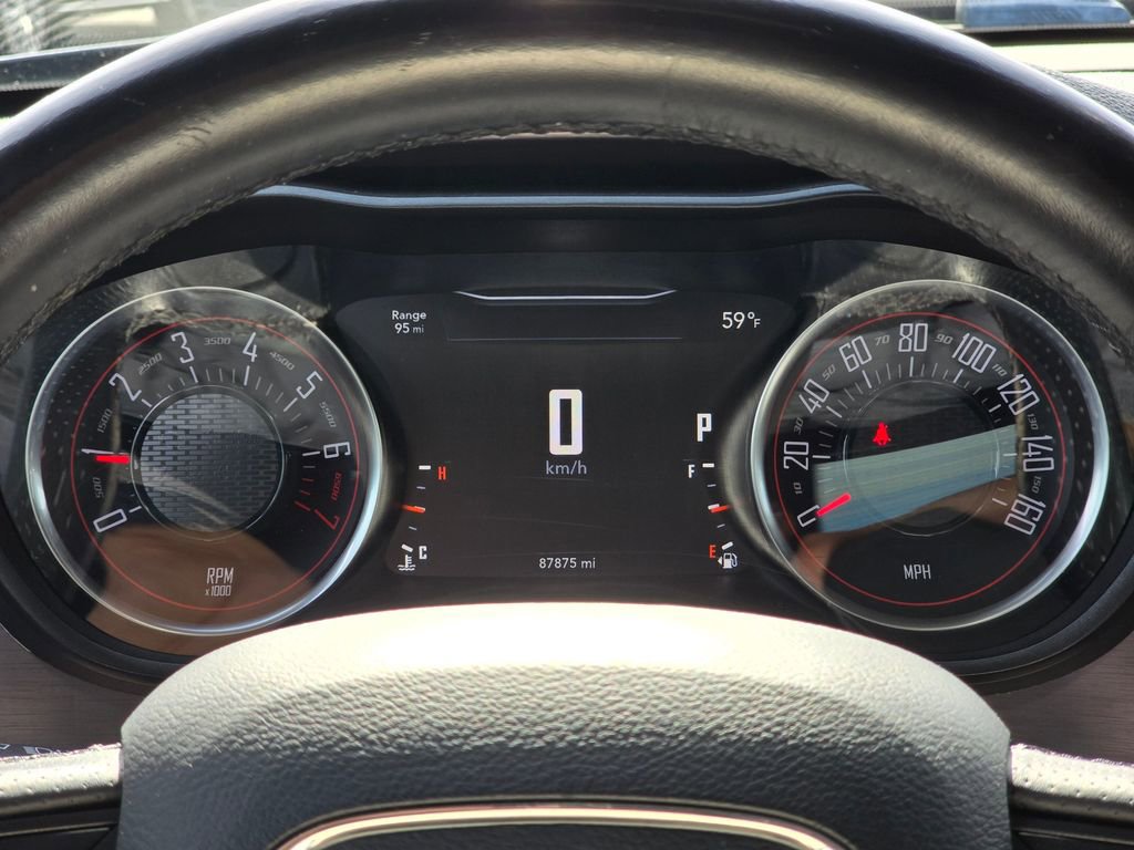 Used 2016 Dodge Challenger SXT w/ Driver Convenience Group image 21