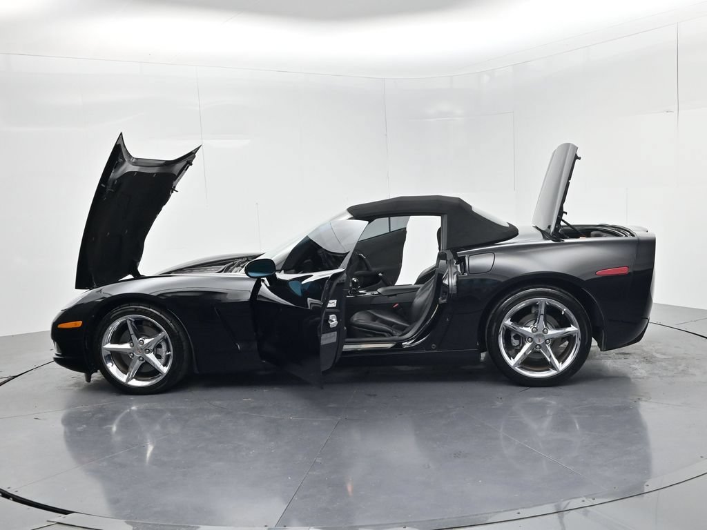 Used 2011 Chevrolet Corvette Convertible w/ Preferred Equipment Group RWD image 55