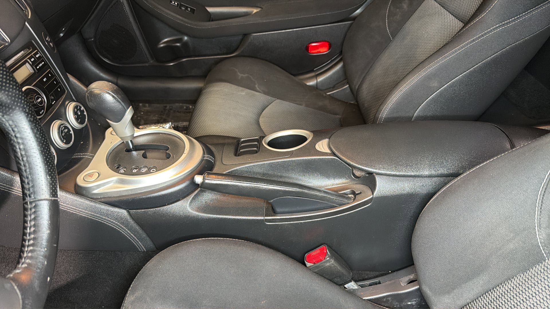 Used 2014 Nissan 370Z Coupe RWD image 26