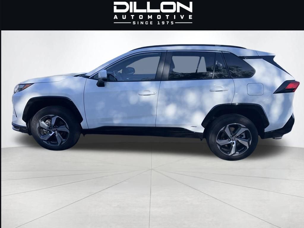 Used 2025 Toyota RAV4 SE AWD/4WD image 9