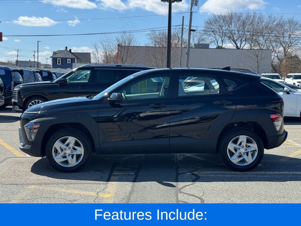 Used 2024 Hyundai Kona SE image 2