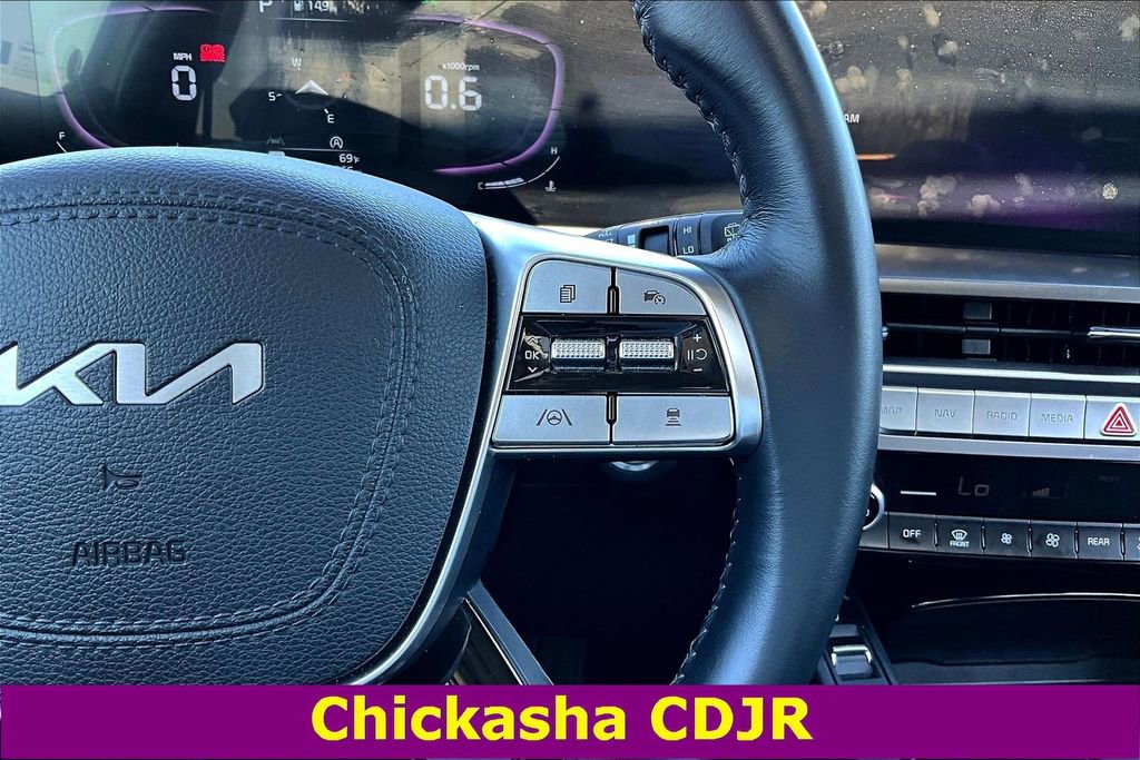 Used 2025 Kia Telluride S image 12