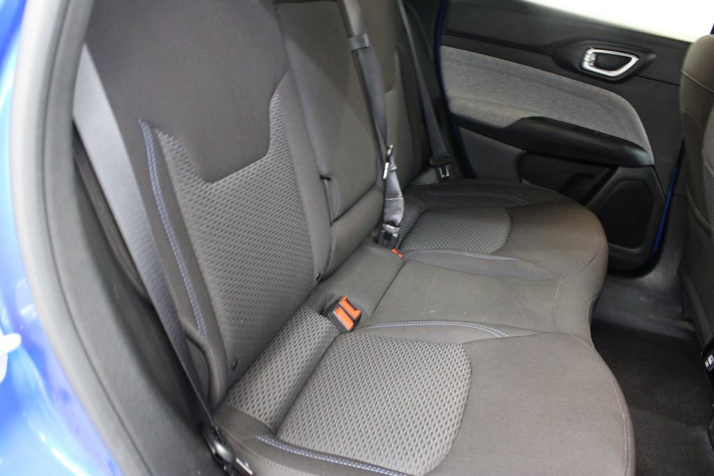 Used 2025 Jeep Compass Sport AWD/4WD image 17