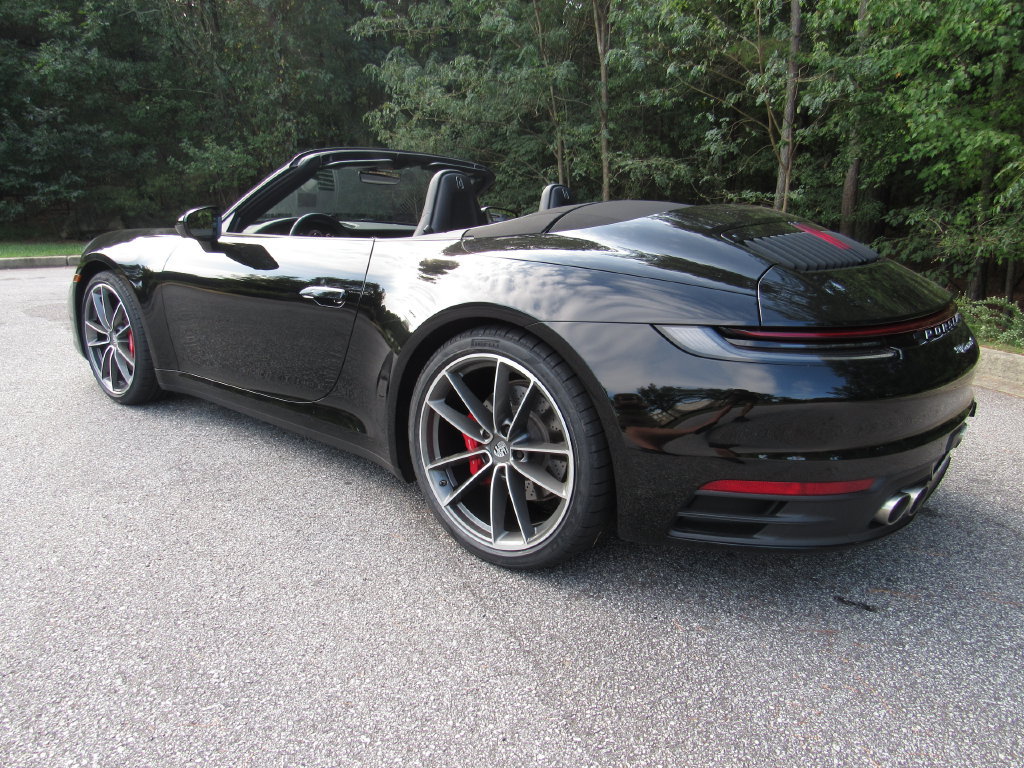 Certified 2022 Porsche 911 Cabriolet image 3