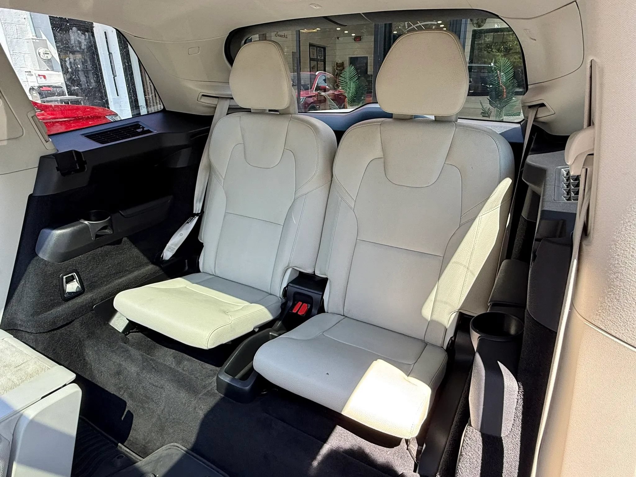 Used 2022 Volvo XC90 T6 Momentum w/ Advanced Package AWD/4WD image 33