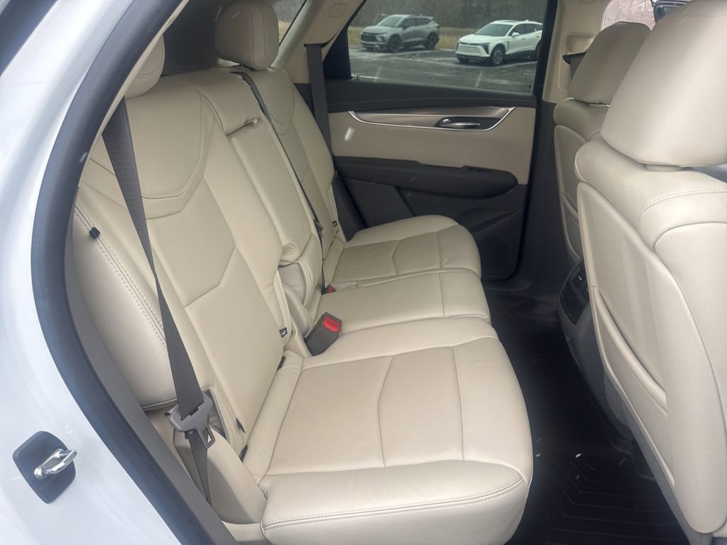 Used 2020 Cadillac XT5 Premium Luxury image 32