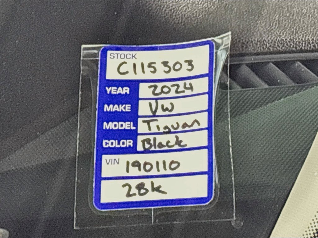 Certified 2024 Volkswagen Tiguan SE w/ Panoramic Sunroof Package AWD/4WD image 26