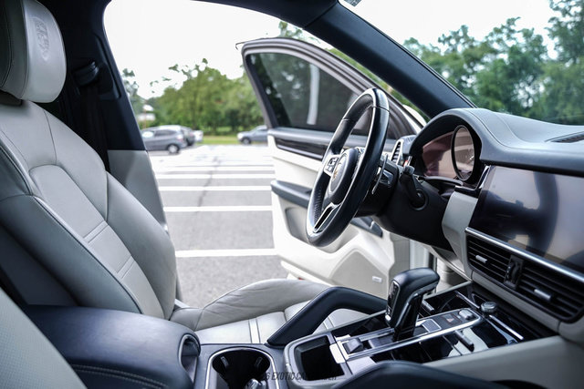 Used 2020 Porsche Cayenne AWD/4WD image 46
