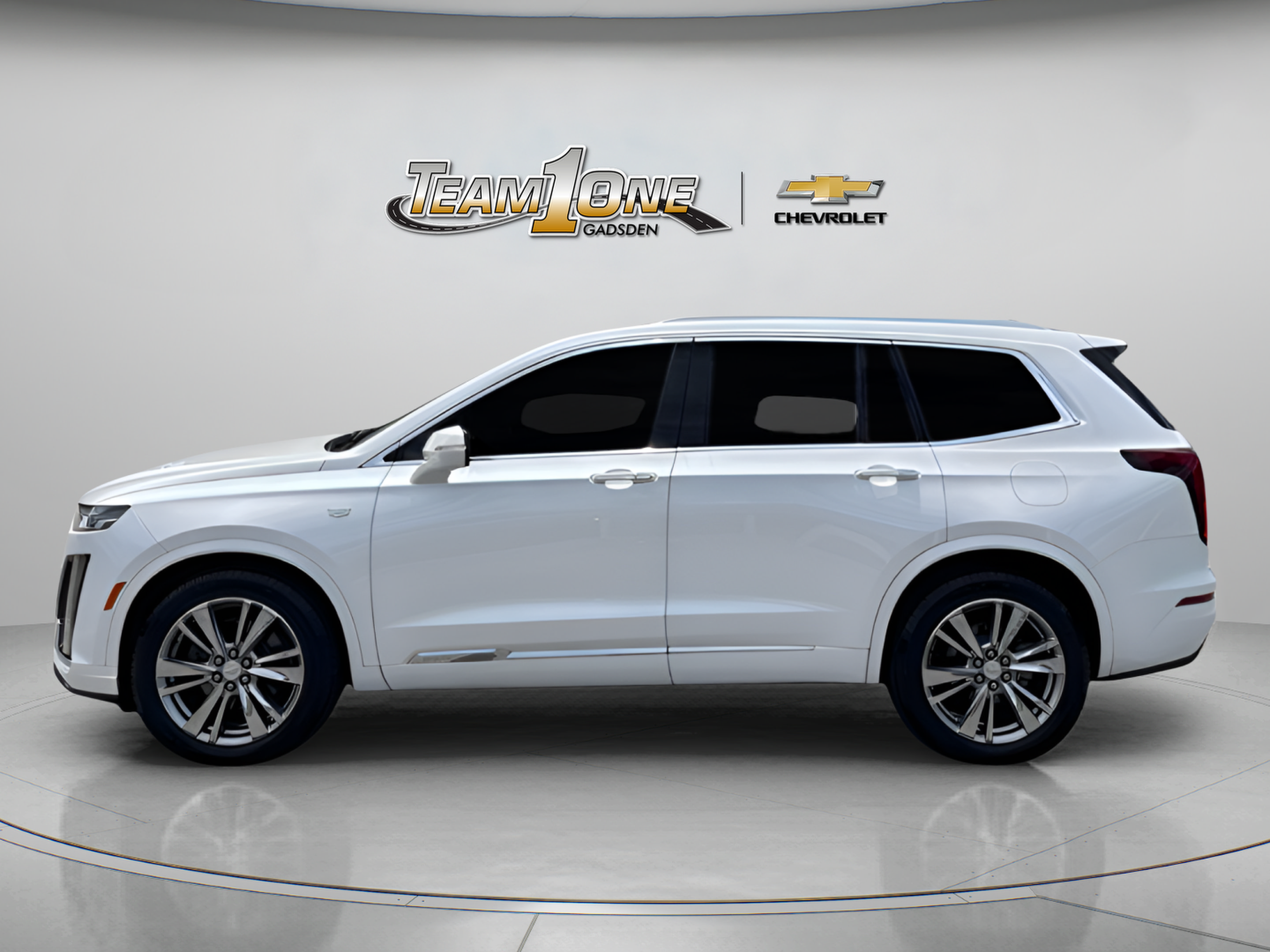 Used 2024 Cadillac XT6 Premium Luxury FWD image 6