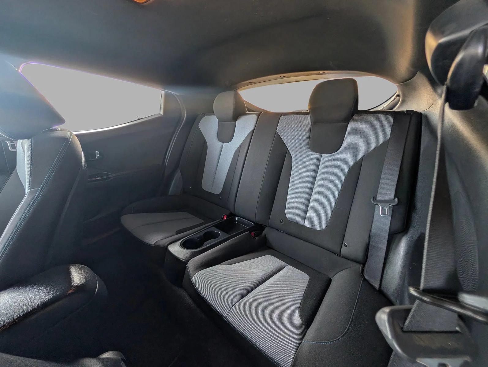 Used 2019 Hyundai Veloster 2.0 FWD image 23