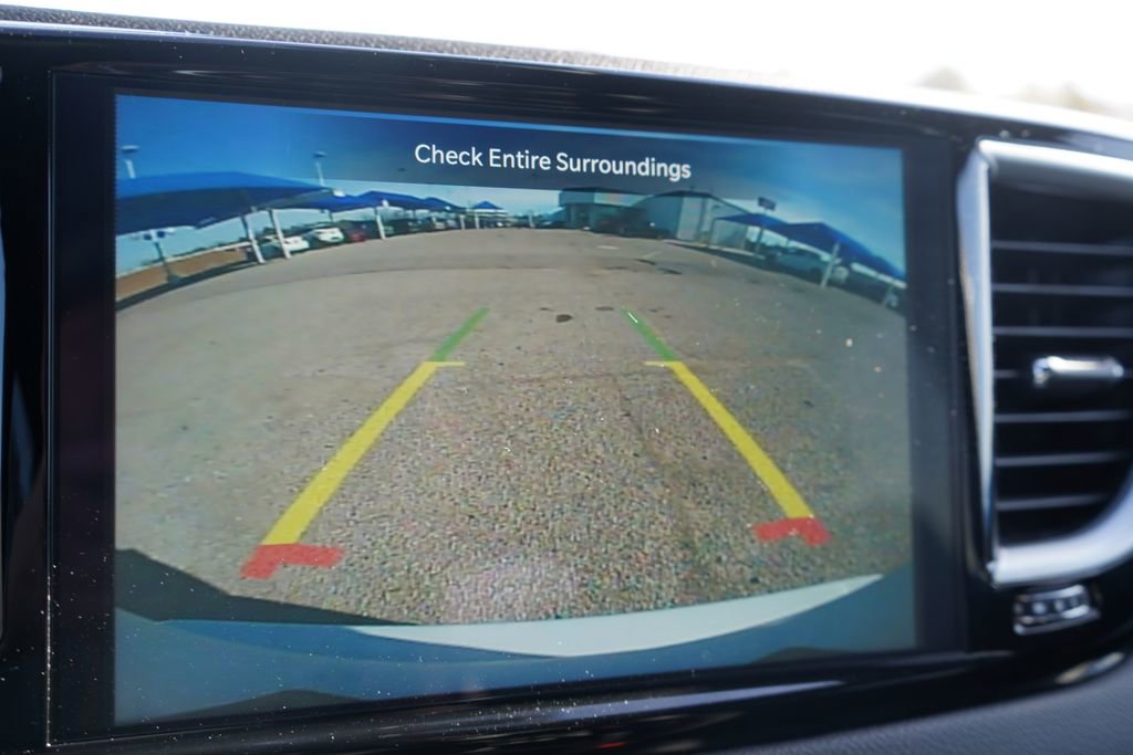 Used 2025 Chrysler Pacifica Select FWD image 37
