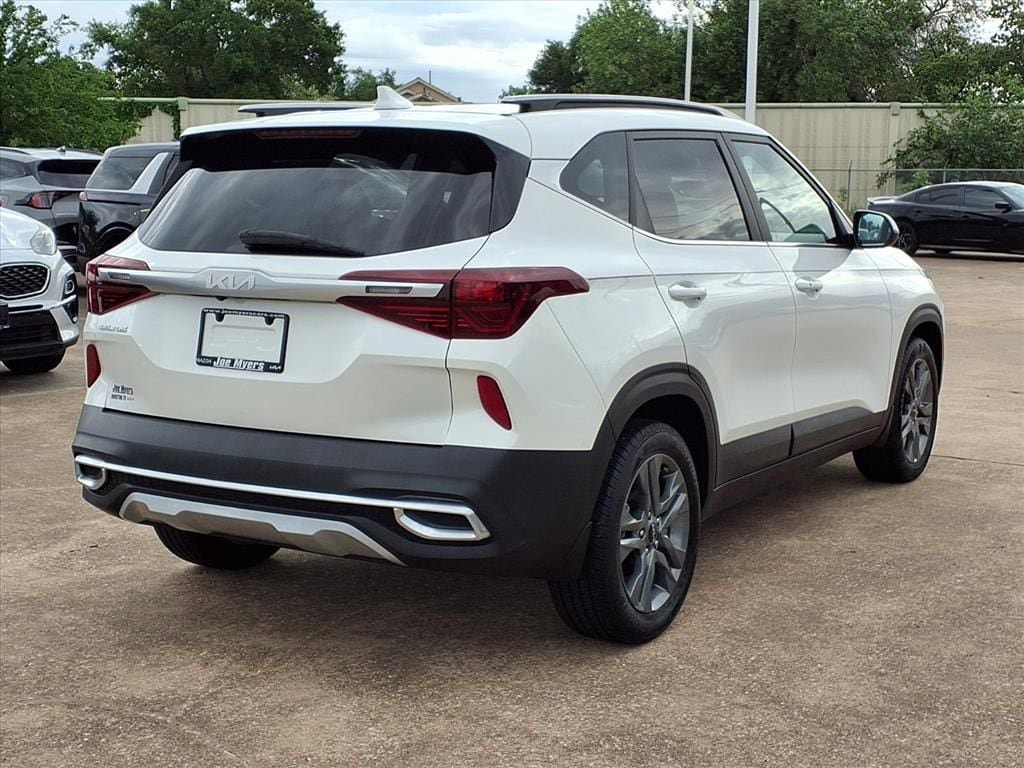 Used 2023 Kia Seltos S w/ Navigation Package image 4