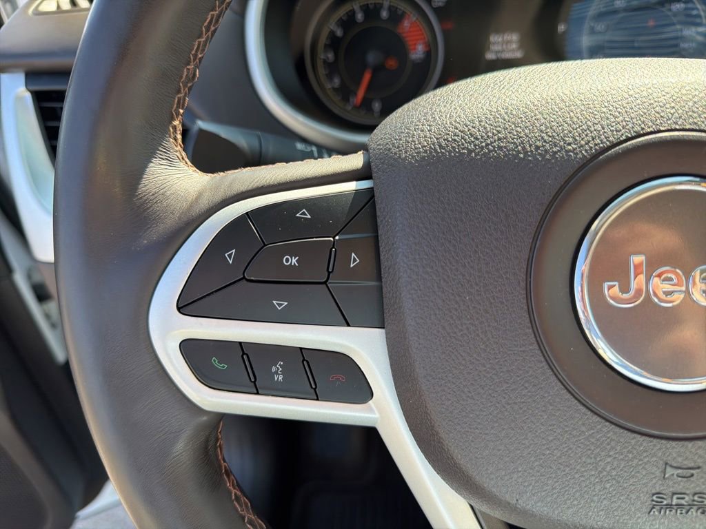 Used 2018 Jeep Cherokee Overland w/ Technology Group image 57