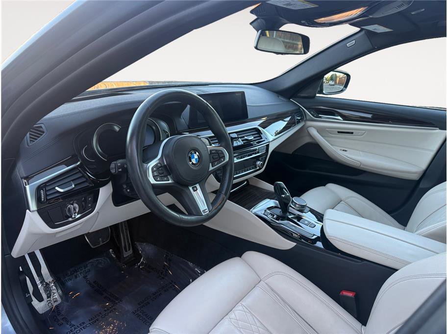 Used 2019 BMW M550i xDrive image 10