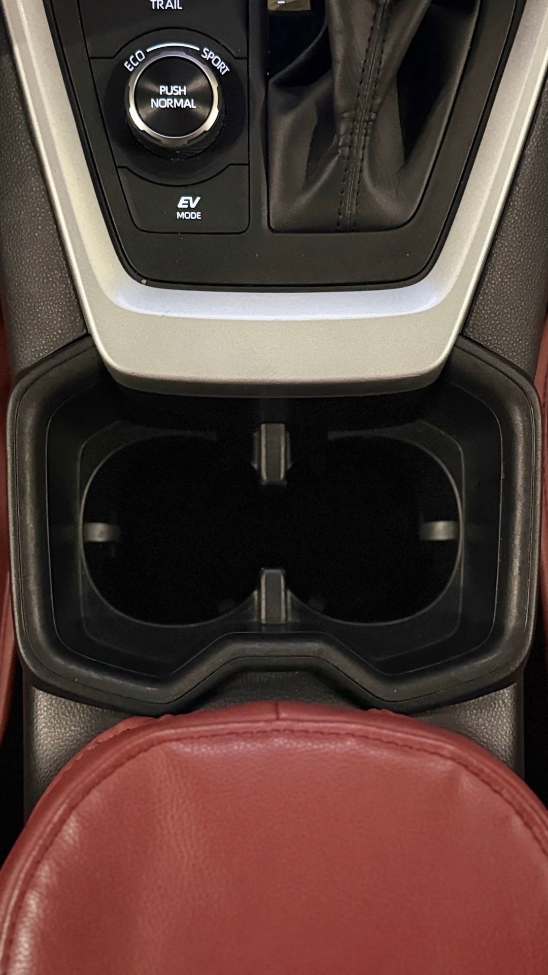 Used 2025 Toyota RAV4 XLE w/ Convenience Package image 79