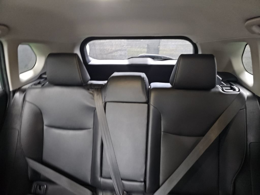 Used 2025 Toyota Corolla Cross XLE AWD/4WD image 13