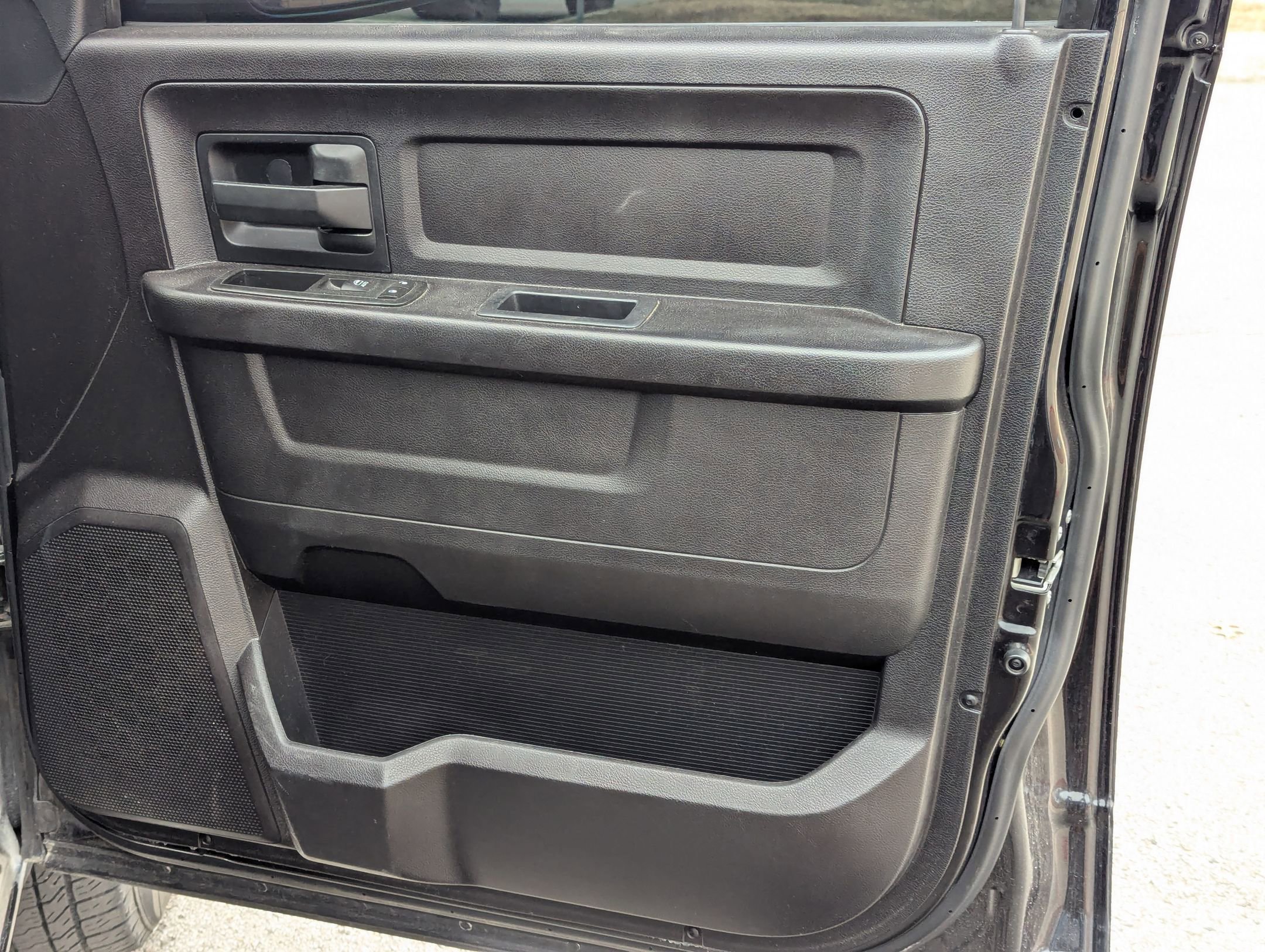 Used 2015 RAM 1500 Express image 26