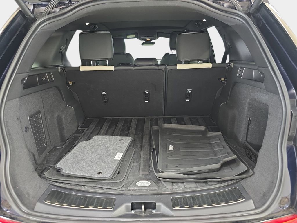 Used 2023 Land Rover Discovery Sport SE R-Dynamic image 26