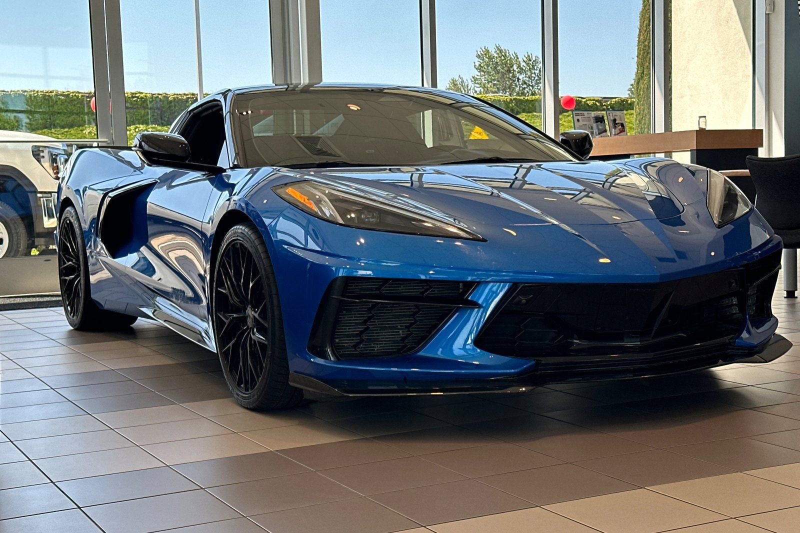 Used 2024 Chevrolet Corvette Stingray Preferred Conv w/ Stealth Interior Trim Package RWD image 2